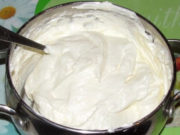 Hledáte recept na krém, který by byl tak univerzální a chutný, abyste jej mohli dávat téměř všude? Právě jste ho našli!