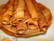 Recept na hrníčkové palačinky zdobené krajkou. Jen se po nich zapráší