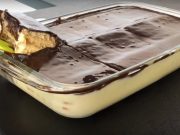 Jeden z nejoblíbenějších dezertů mých dětí. Vždy, když ho udělám se po něm jen zapráší