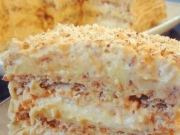 Jsem ráda, že se s Vámi mohu podělit o tento skvělý recept na egyptský dort. Přivezla jsem si ho z dovolené a nedám na něj dopustit!