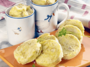 Recept na hrníčkové knedlíky ze staršího pečiva – Jsou výborné a hotové hned!